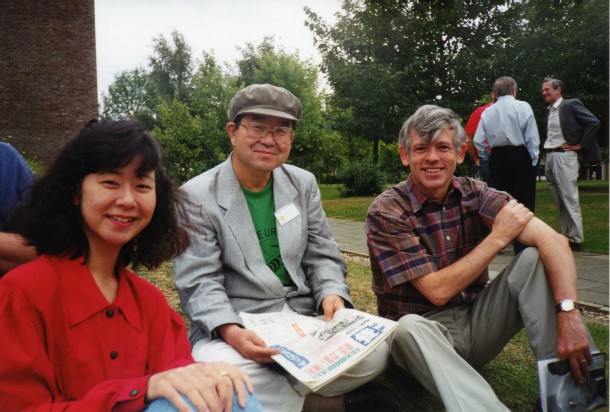 Nakayama relaxes at Canterbury with Mito Yukari and John Power (by Jochen Fassbender)